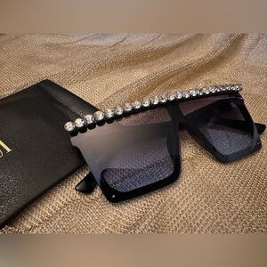 Rhinestone flat top sunglasses w/ case